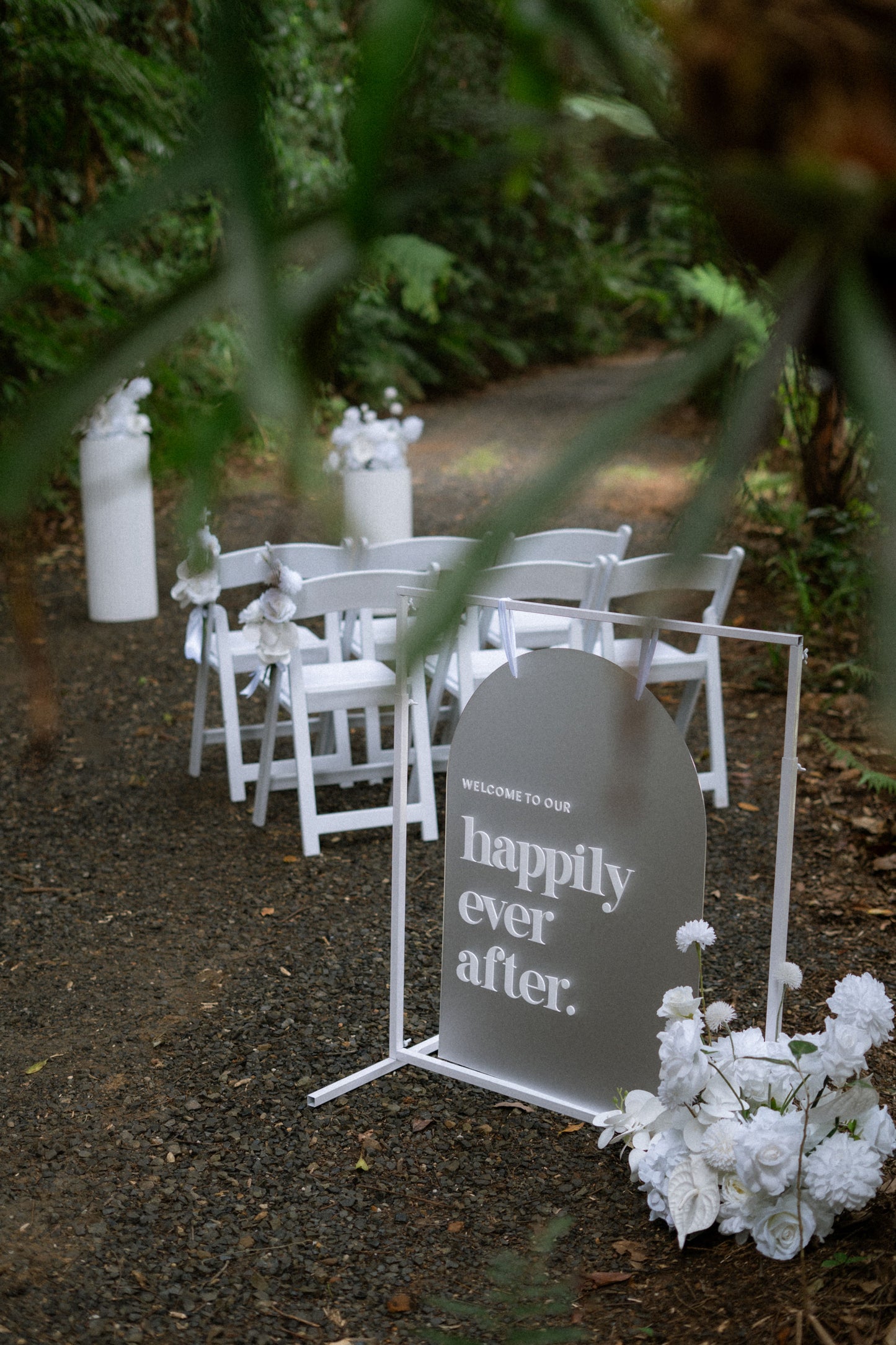 elopement package set up custom sign wicker and white warwick